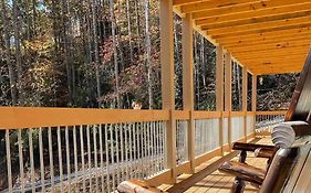The Grand Tennessean Cabin- Four Bedroom Luxury Cabin In The Mountains